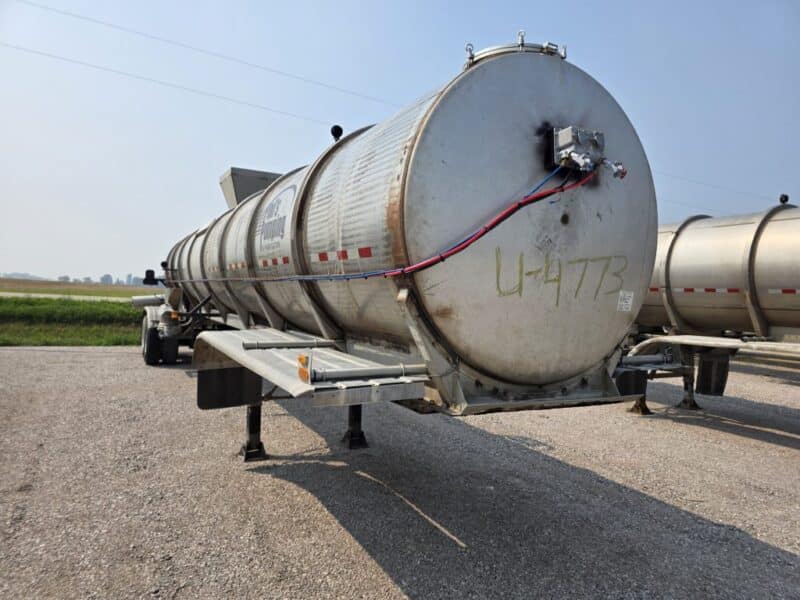 U-4773 1985 West-Mark 6800 Gallon Stainless Steel Semi Tanker