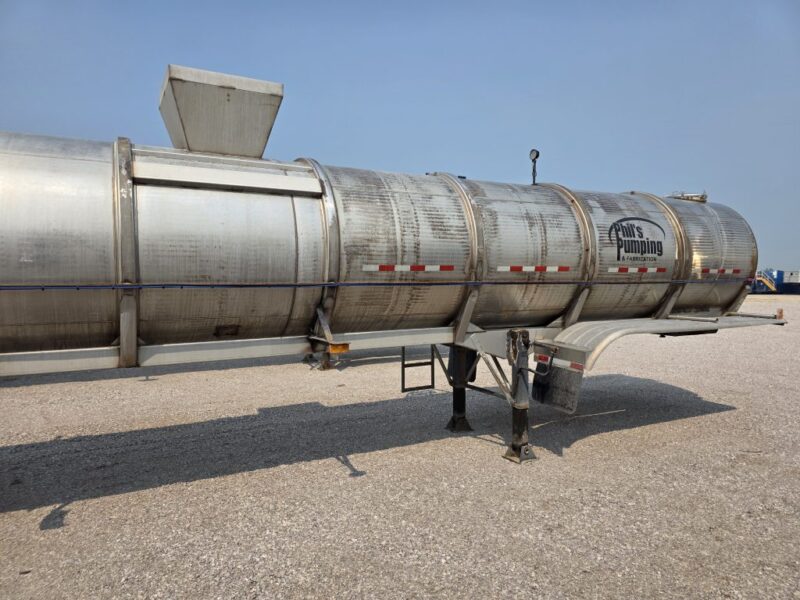 U-4773 1985 West-Mark 6800 Gallon Stainless Steel Semi Tanker