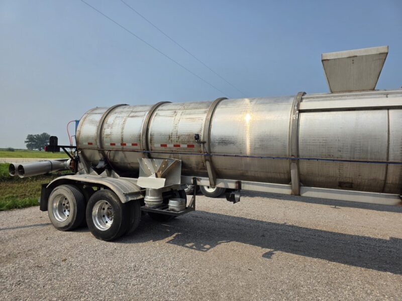 U-4773 1985 West-Mark 6800 Gallon Stainless Steel Semi Tanker