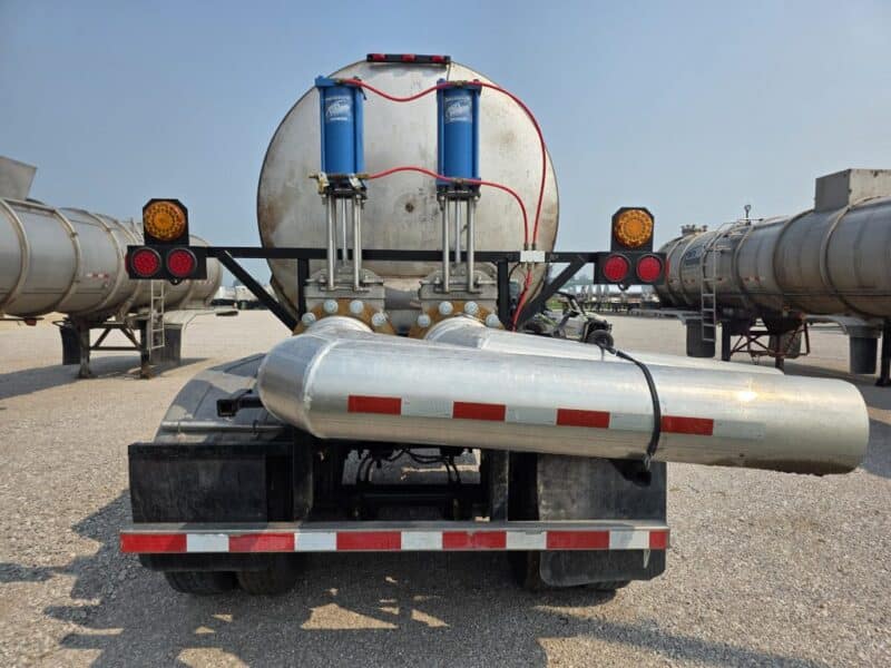 U-4773 1985 West-Mark 6800 Gallon Stainless Steel Semi Tanker
