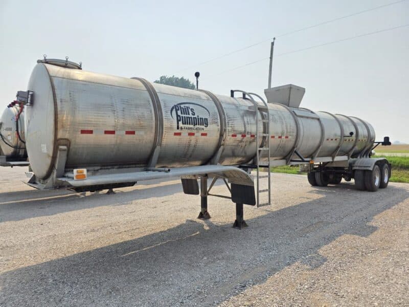 U-4773 1985 West-Mark 6800 Gallon Stainless Steel Semi Tanker