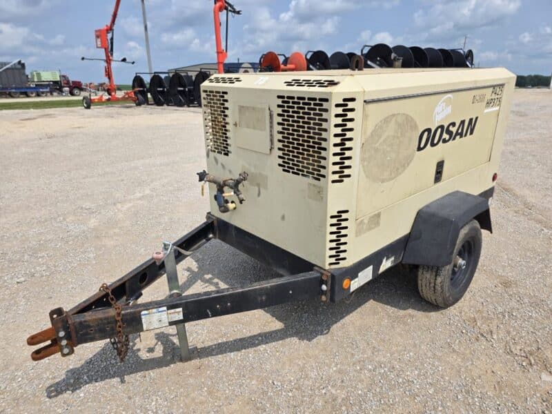 AC-73 425 CFM 2013 Doosan Cummins Engine Air Compressor