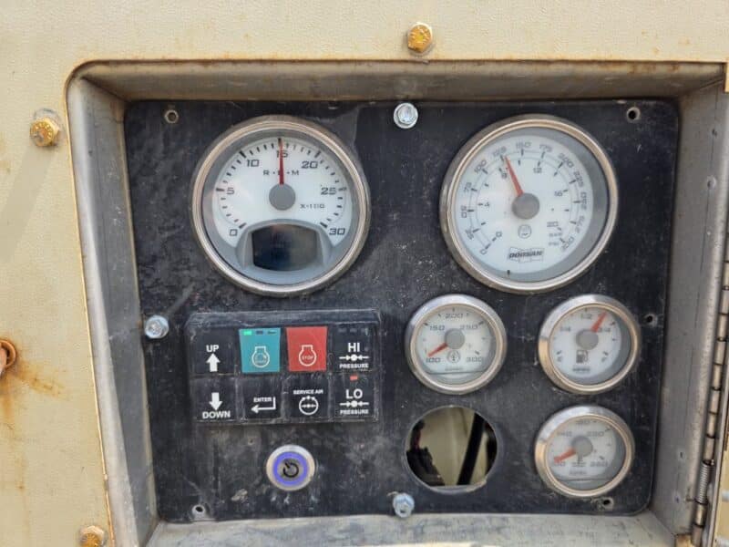 AC-73 425 CFM 2013 Doosan Cummins Engine Air Compressor