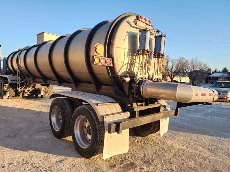 U-4781 6300 Gallon Dual 12″ Unload Stainless Steel Semi Tanker