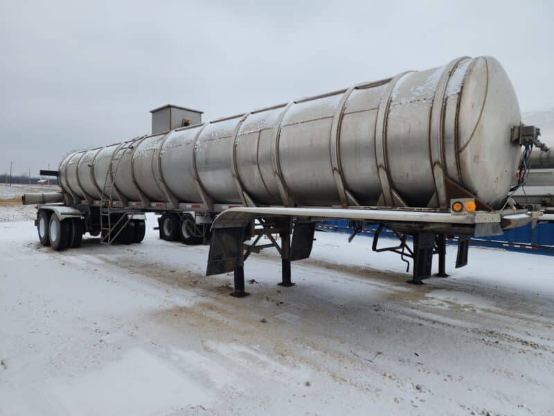 U-4784 6000 Gallon Dual 12″ Unload Stainless Steel Semi Tanker