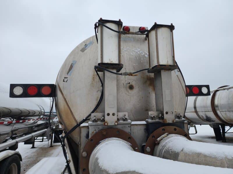 U-4784 6000 Gallon Dual 12″ Unload Stainless Steel Semi Tanker