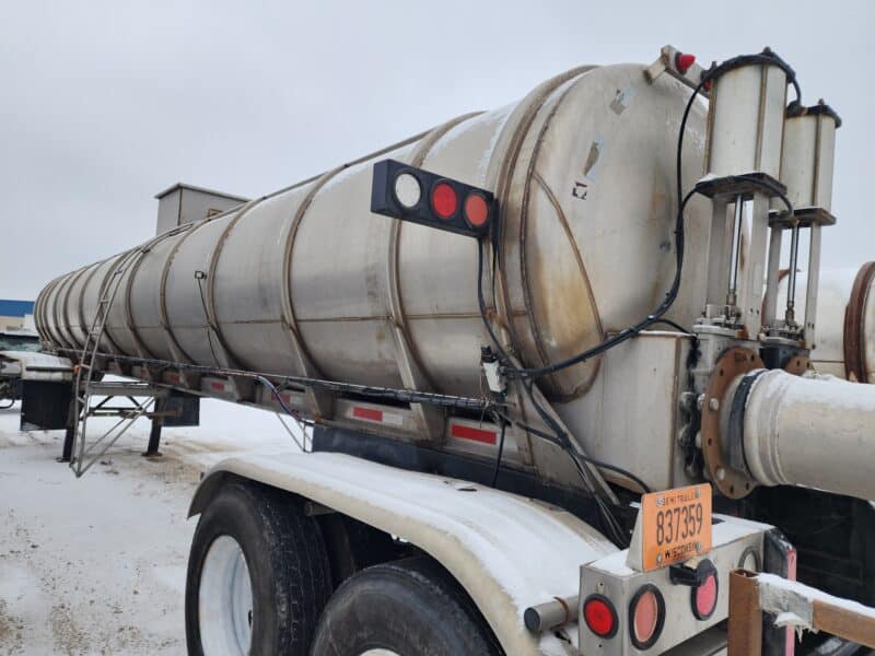 U-4784 6000 Gallon Dual 12″ Unload Stainless Steel Semi Tanker