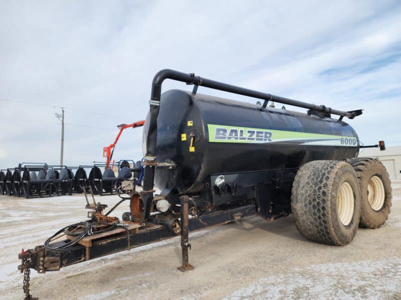 #7 Balzer 6000 Gallon Tandem Round Tanker w. Rear Steerable Axle