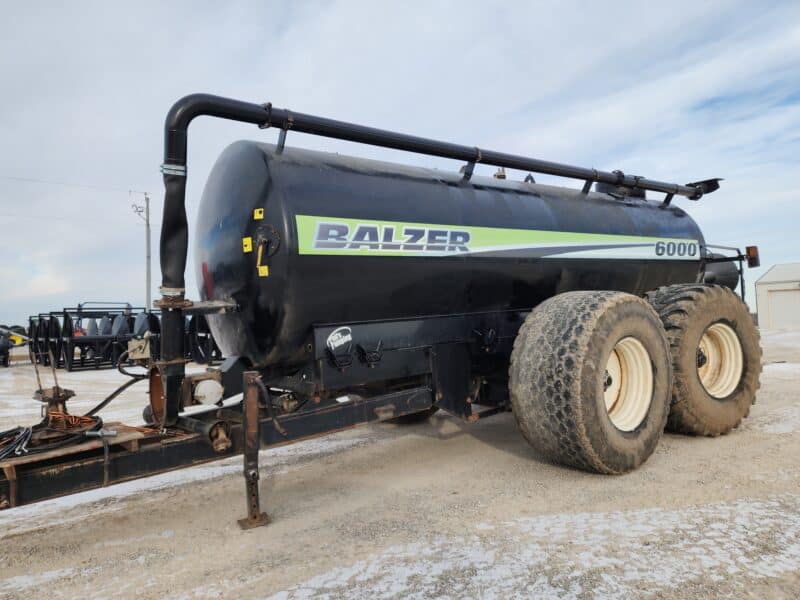 #7 Balzer 6000 Gallon Tandem Round Tanker w. Rear Steerable Axle