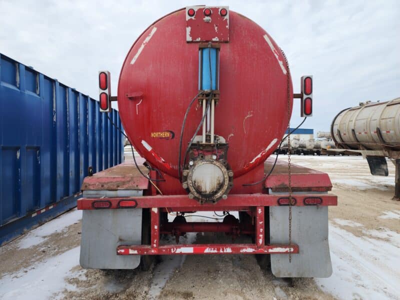 6800 Gallon Northern Steel Semi Tanker 12″ rear unload