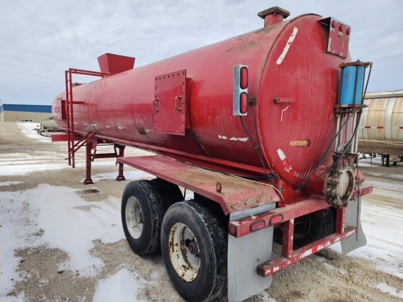 6800 Gallon Northern Steel Semi Tanker 12″ rear unload