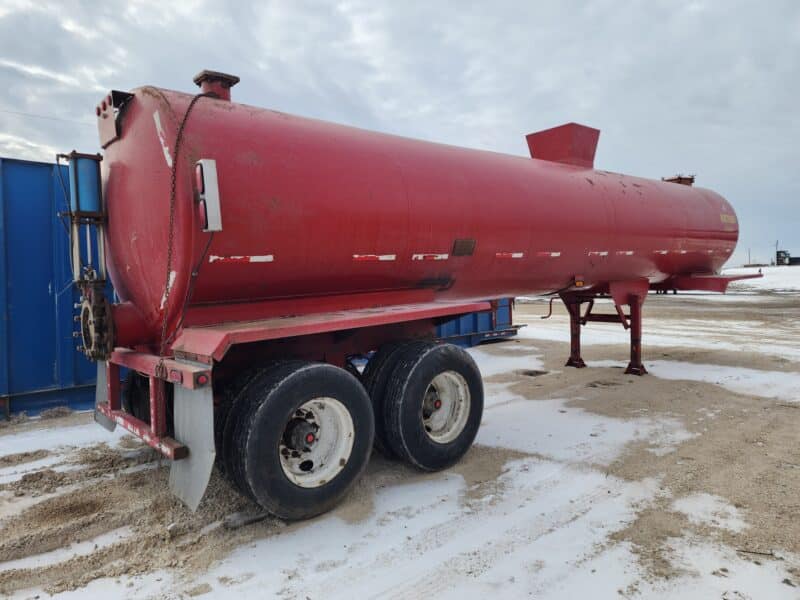 6800 Gallon Northern Steel Semi Tanker 12″ rear unload