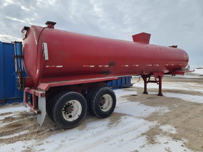 6800 Gallon Northern Steel Semi Tanker 12″ rear unload