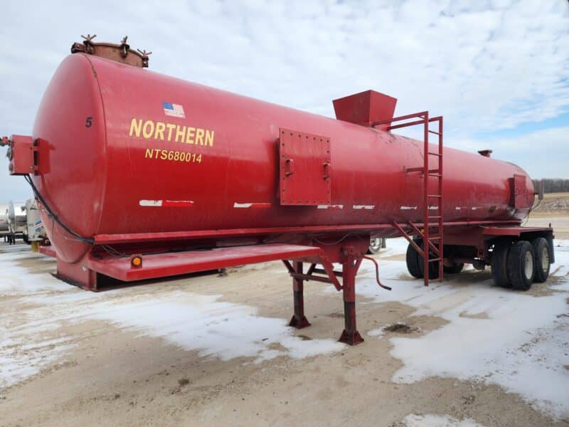 6800 Gallon Northern Steel Semi Tanker 12″ rear unload