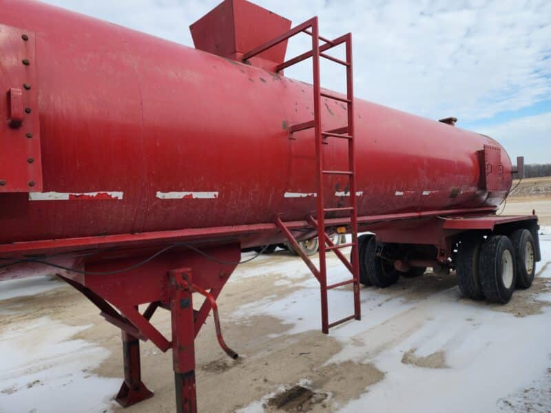 6800 Gallon Northern Steel Semi Tanker 12″ rear unload