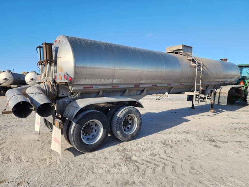 U-4782 6000 Gallon Dual 12″ Unload Stainless Steel Semi Tanker