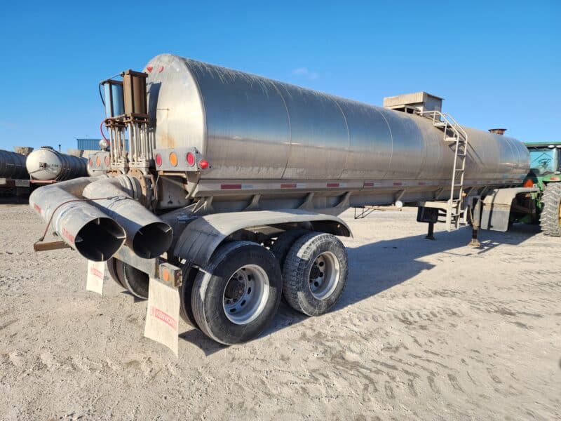 U-4782 6000 Gallon Dual 12″ Unload Stainless Steel Semi Tanker