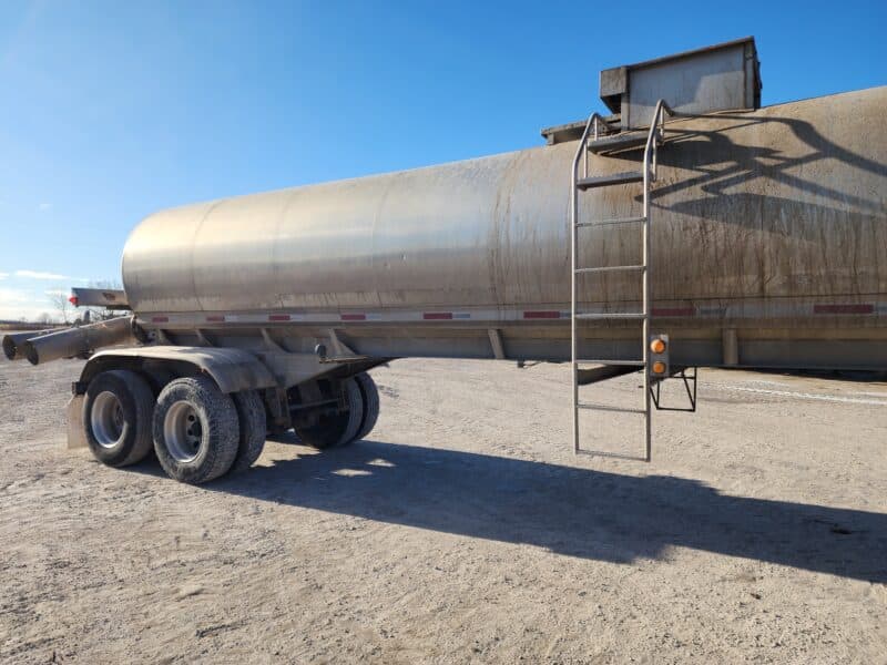 U-4782 6000 Gallon Dual 12″ Unload Stainless Steel Semi Tanker