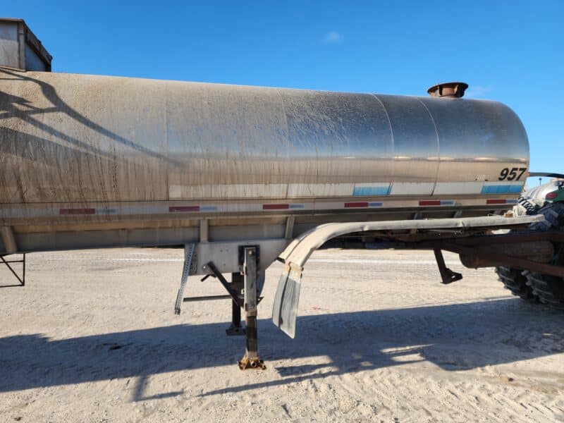 U-4782 6000 Gallon Dual 12″ Unload Stainless Steel Semi Tanker