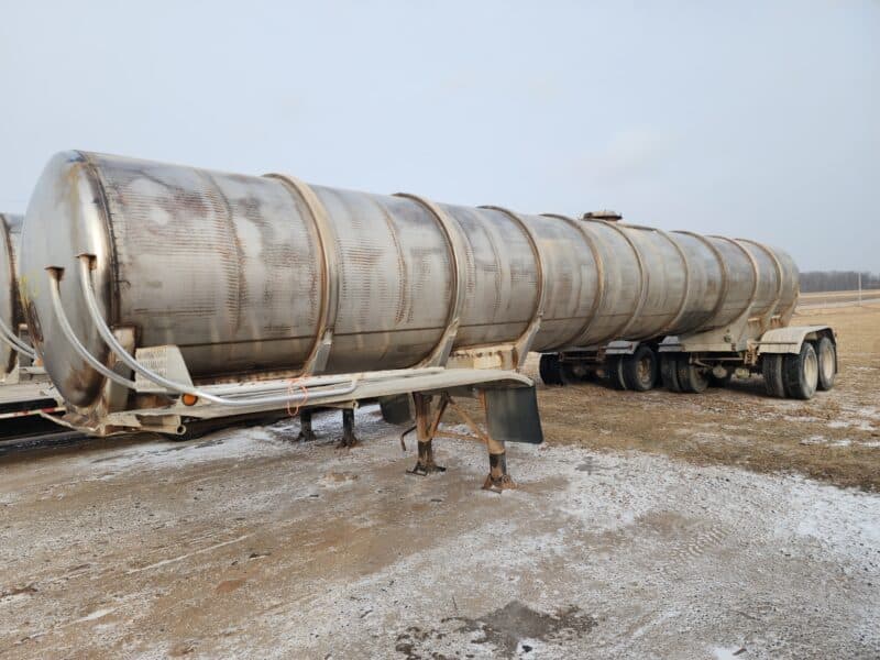 U-4770 1996 Beall 6700 Gallon Stainless Steel Semi Tanker