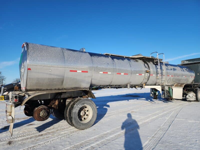 U-4779 2000 Polar 5000 Gallon Stainless Steel Semi Tanker