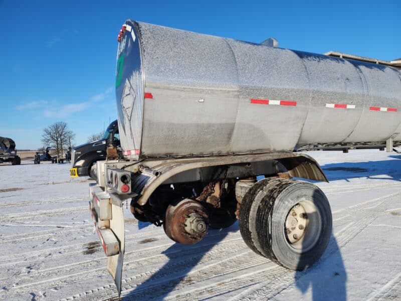 U-4779 2000 Polar 5000 Gallon Stainless Steel Semi Tanker