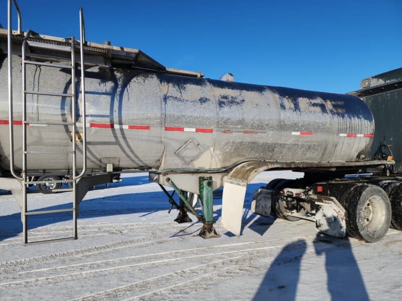 U-4779 2000 Polar 5000 Gallon Stainless Steel Semi Tanker