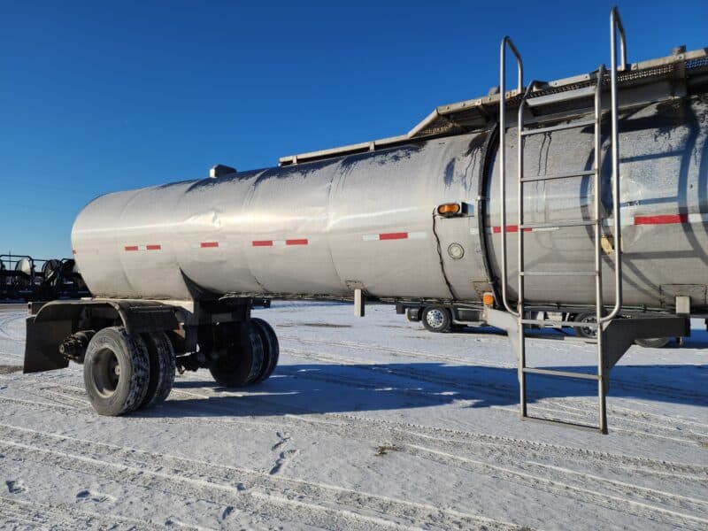 U-4779 2000 Polar 5000 Gallon Stainless Steel Semi Tanker