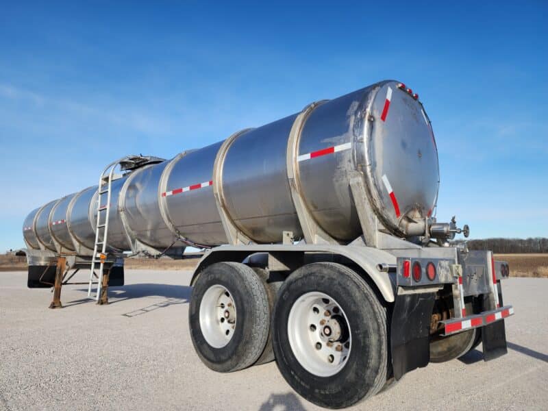 U-4786 2003 West Mark 6400 Gallon Stainless Steel Semi Tanker