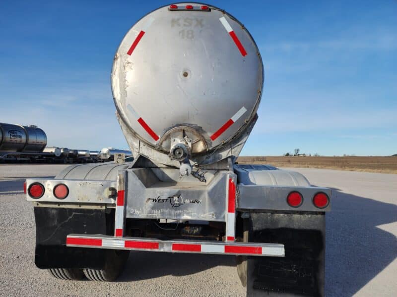 U-4786 2003 West Mark 6400 Gallon Stainless Steel Semi Tanker