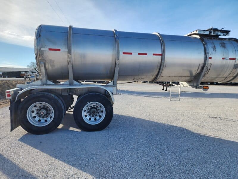 U-4786 2003 West Mark 6400 Gallon Stainless Steel Semi Tanker