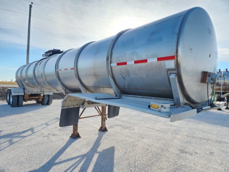 U-4786 2003 West Mark 6400 Gallon Stainless Steel Semi Tanker