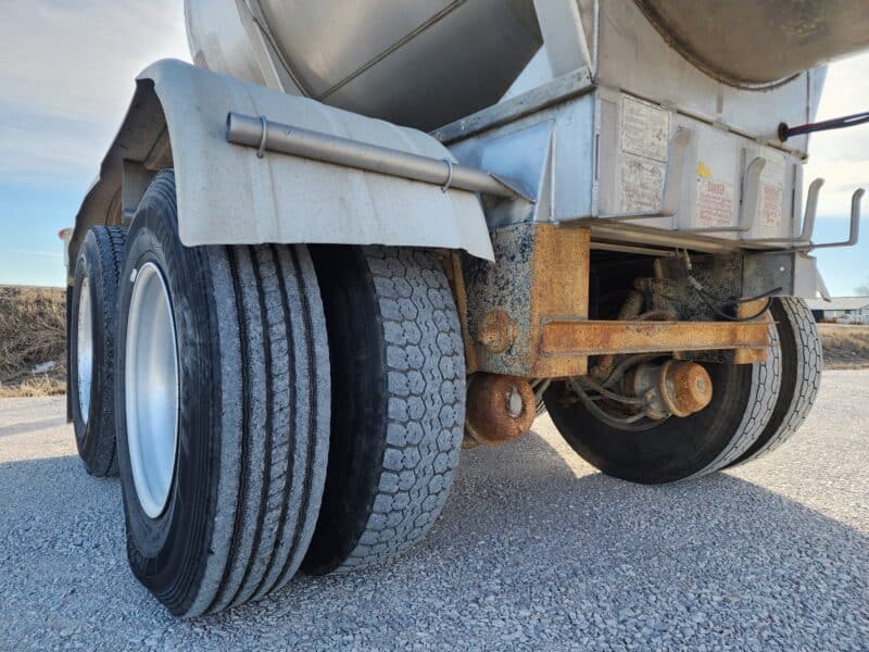 U-4786 2003 West Mark 6400 Gallon Stainless Steel Semi Tanker