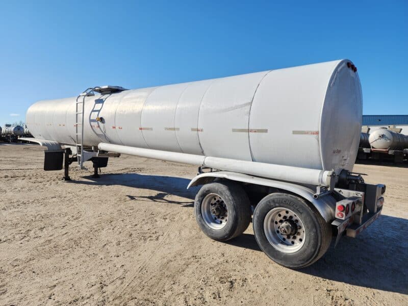 U-4789 2003 Polar 6700 Gallon Stainless Steel Semi Tanker