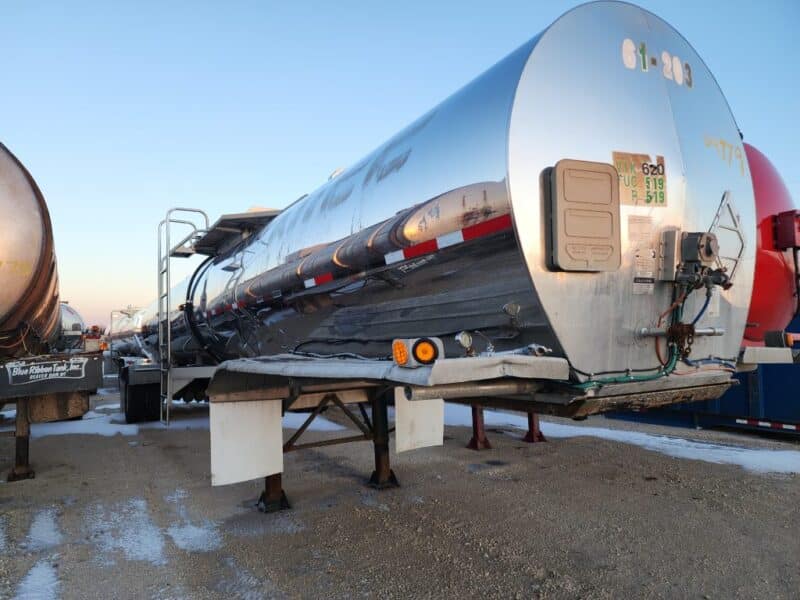 U-4779 2000 Polar 5000 Gallon Stainless Steel Semi Tanker