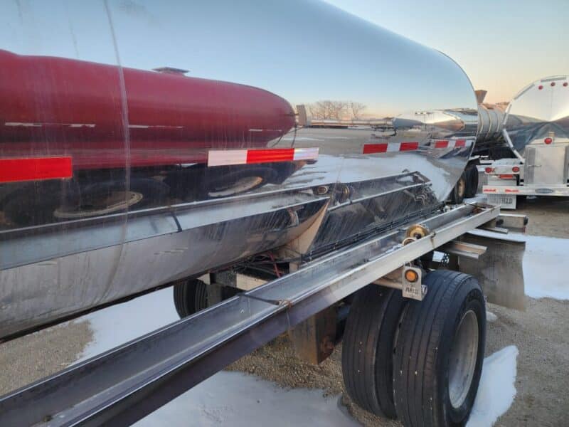 U-4779 2000 Polar 5000 Gallon Stainless Steel Semi Tanker