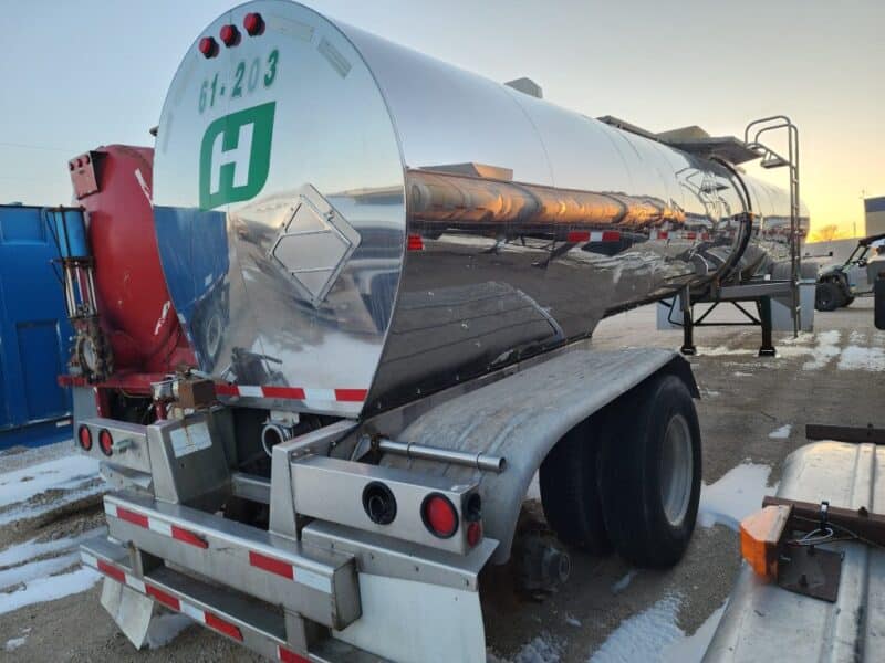 U-4779 2000 Polar 5000 Gallon Stainless Steel Semi Tanker