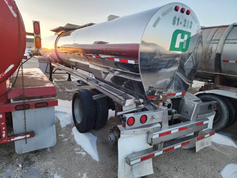 U-4779 2000 Polar 5000 Gallon Stainless Steel Semi Tanker