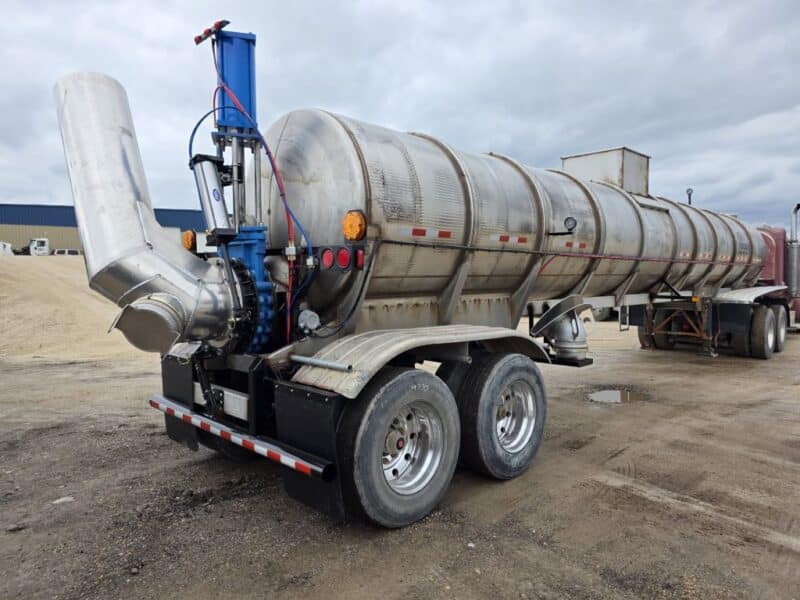 U-4770 1996 Beall 6700 Gallon Stainless Steel Semi Tanker