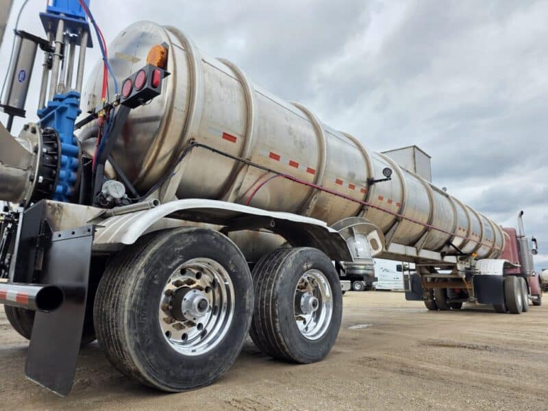 U-4789 2003 Polar 6700 Gallon Stainless Steel Semi Tanker