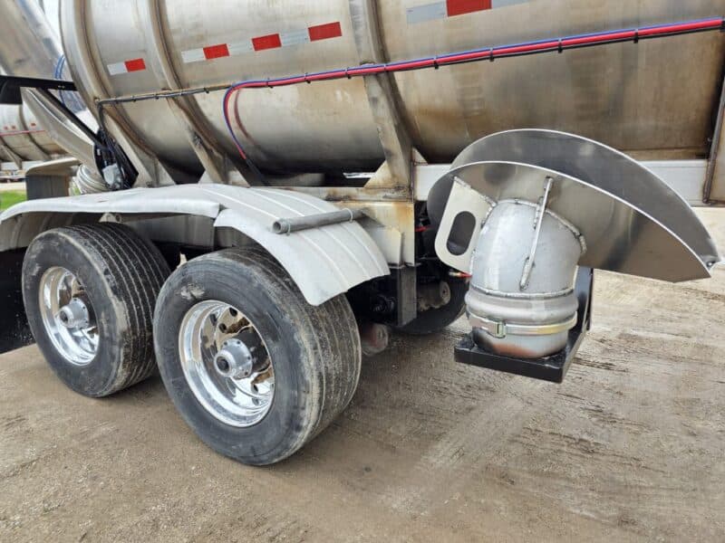 U-4789 2003 Polar 6700 Gallon Stainless Steel Semi Tanker