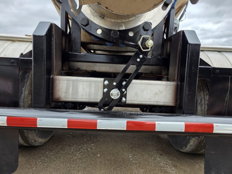 U-4789 2003 Polar 6700 Gallon Stainless Steel Semi Tanker