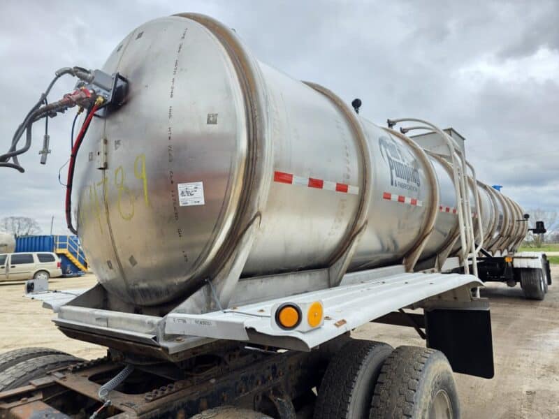 U-4789 2003 Polar 6700 Gallon Stainless Steel Semi Tanker