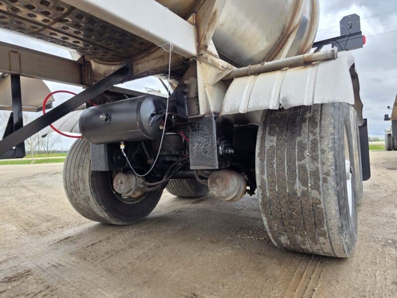 U-4789 2003 Polar 6700 Gallon Stainless Steel Semi Tanker