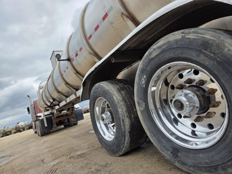 U-4789 2003 Polar 6700 Gallon Stainless Steel Semi Tanker
