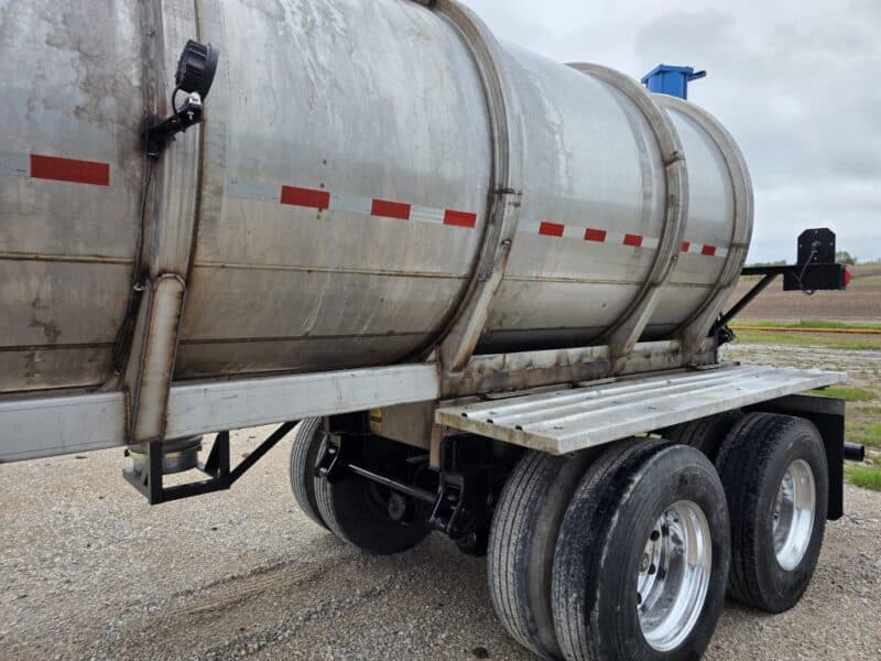 U-4788 1993 Brenner 6700 Gallon Stainless Steel Semi Tanker