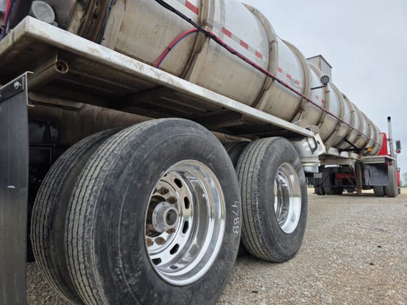 U-4788 1993 Brenner 6700 Gallon Stainless Steel Semi Tanker
