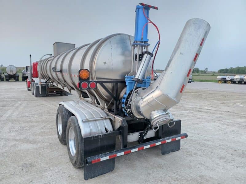 U-4789 2003 Polar 6700 Gallon Stainless Steel Semi Tanker
