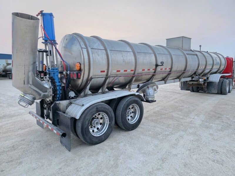 U-4789 2003 Polar 6700 Gallon Stainless Steel Semi Tanker