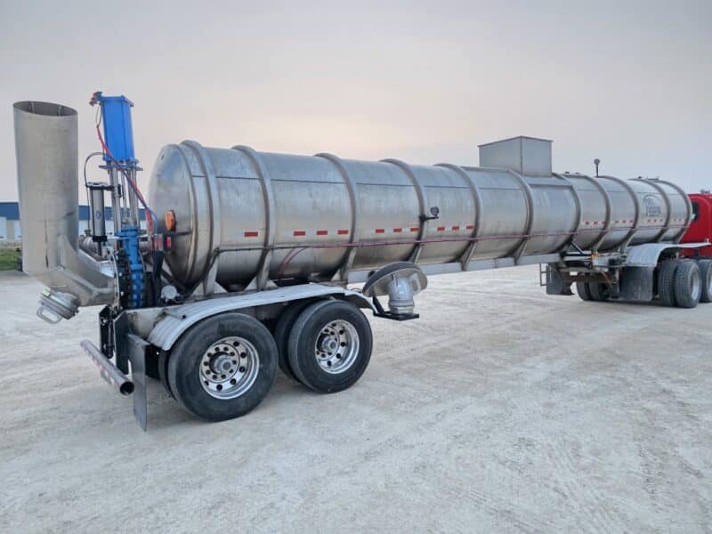 U-4789 2003 Polar 6700 Gallon Stainless Steel Semi Tanker